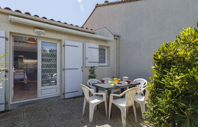 Casa de 2 quartos em Vaux-sur-Mer com piscina e jardim - Foto 12