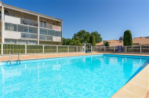 Foto 25 - Apartamento de 1 habitación en Vaux-sur-Mer con piscina privada y vistas al mar