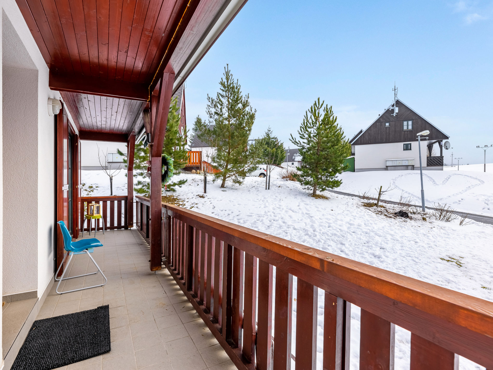 Foto 48 - Haus mit 3 Schlafzimmern in Černý Důl mit schwimmbad und blick auf die berge