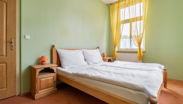 Apartamento de 2 quartos em Desná com banheira de hidromassagem - Foto 4