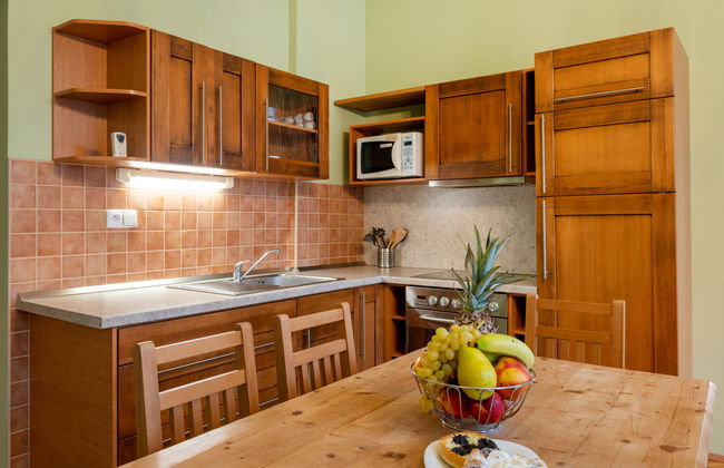 Apartamento de 2 quartos em Desná com banheira de hidromassagem - Foto 6