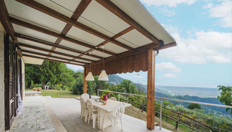 Photo 1 - Maison de 2 chambres à Seravezza avec jardin et terrasse