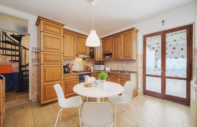 Casa de 2 quartos em Seravezza com jardim e terraço - Foto 2