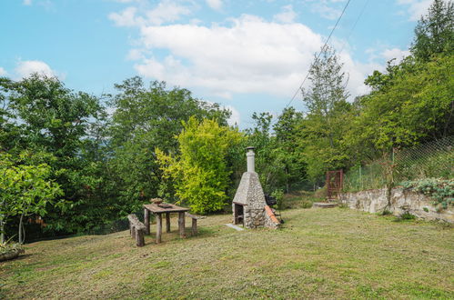 Foto 35 - Haus mit 2 Schlafzimmern in Seravezza mit garten und blick aufs meer