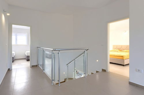 Photo 20 - 4 bedroom House in Umag with private pool and sea view