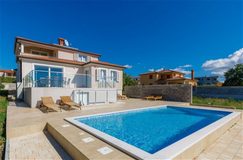 Photo 1 - 4 bedroom House in Umag with private pool and sea view