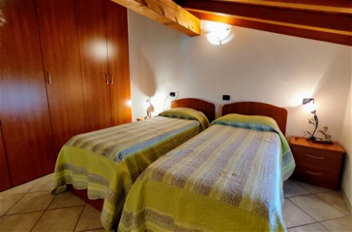 Foto 12 - Appartamento con 2 camere da letto a Sorico con piscina e vista sulle montagne