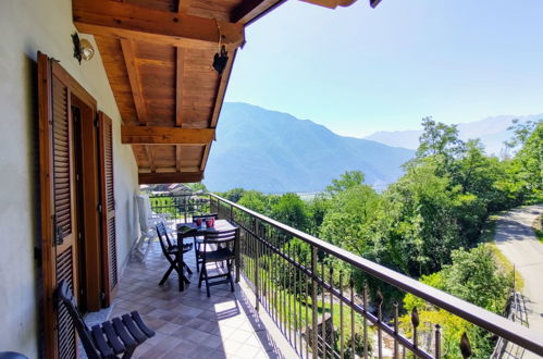 Foto 4 - Appartamento con 2 camere da letto a Sorico con piscina e vista sulle montagne