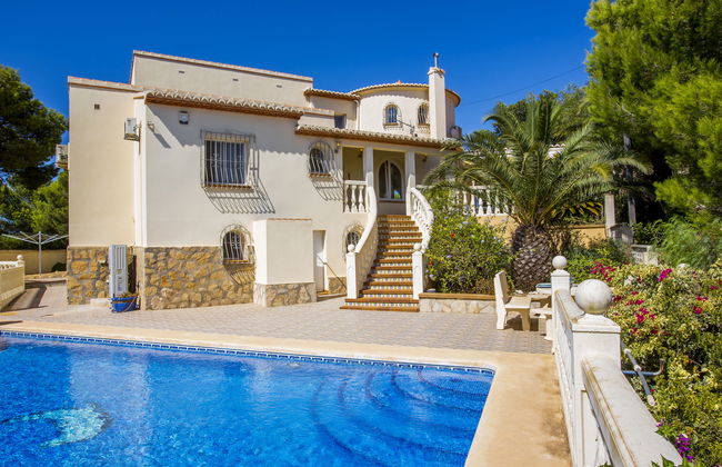 Casa de 3 quartos em Jávea com piscina privada e jardim - Foto 48