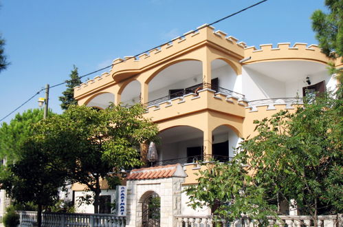 Photo 2 - Appartement de 2 chambres à Jasenice avec terrasse et vues à la mer