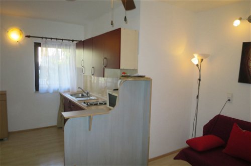 Foto 7 - Apartment mit 1 Schlafzimmer in Jasenice mit blick aufs meer