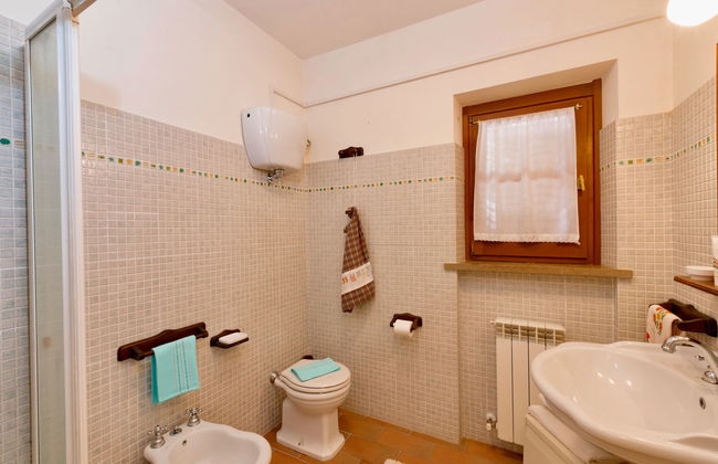 Apartamento de 3 quartos em Paciano com piscina e jardim - Foto 13