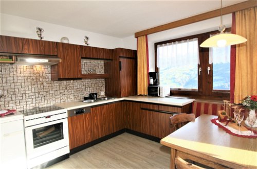Foto 37 - Appartamento con 3 camere da letto a Aschau im Zillertal con vista sulle montagne