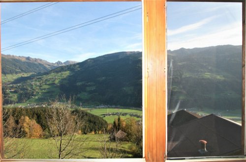 Foto 10 - Apartamento de 3 quartos em Aschau im Zillertal com vista para a montanha