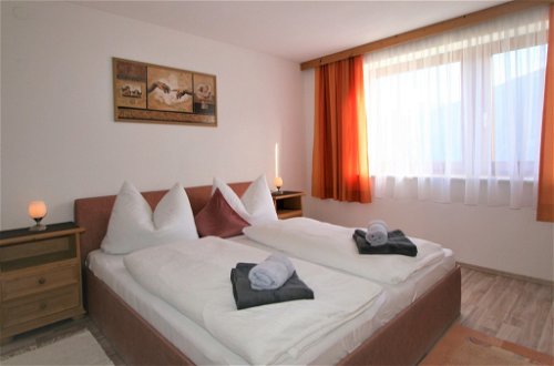Foto 9 - Appartamento con 3 camere da letto a Aschau im Zillertal con vista sulle montagne