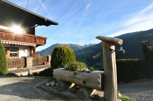 Foto 6 - Apartamento de 3 quartos em Aschau im Zillertal com vista para a montanha