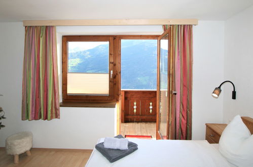 Foto 17 - Appartamento con 3 camere da letto a Aschau im Zillertal con giardino