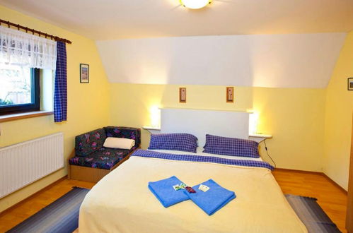 Foto 2 - Apartment mit 1 Schlafzimmer in Harrachov mit garten