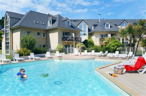 Foto 1 - Apartamento de 2 quartos em Saint-Briac-sur-Mer com piscina e vistas do mar
