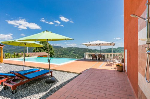 Foto 33 - Casa de 2 quartos em Pescia com piscina privada e jardim