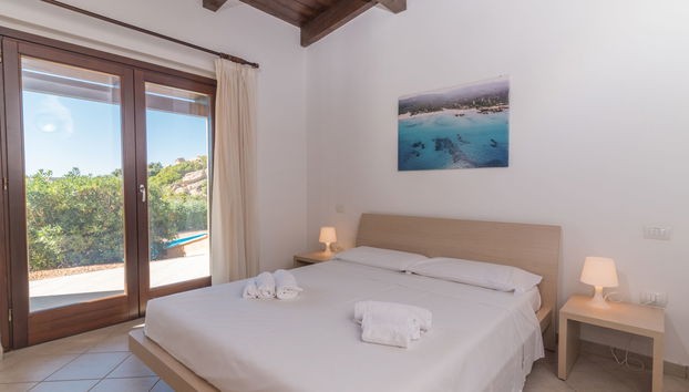 Maison de 4 chambres à Trinità d'Agultu e Vignola avec piscine et jardin - Photo 5