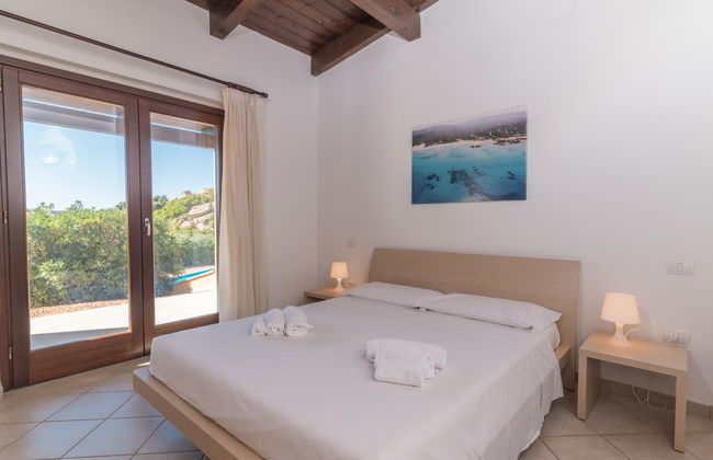 Casa de 4 quartos em Trinità d'Agultu e Vignola com piscina e jardim - Foto 11