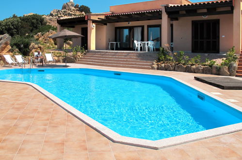 Photo 3 - Maison de 3 chambres à Trinità d'Agultu e Vignola avec piscine privée et vues à la mer