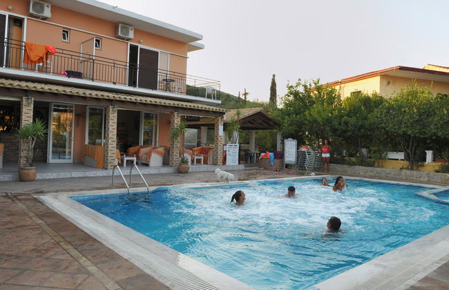 Makis Apartments - Foto 13