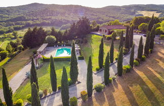 Foto 3 - Casa de 2 habitaciones en Montecatini Val di Cecina con piscina y jardín