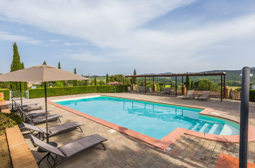 Foto 2 - Appartamento con 1 camera da letto a Montecatini Val di Cecina con piscina e terrazza