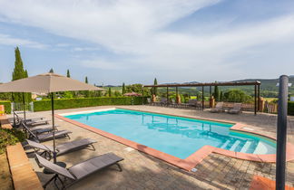 Photo 3 - Maison de 2 chambres à Montecatini Val di Cecina avec piscine et terrasse