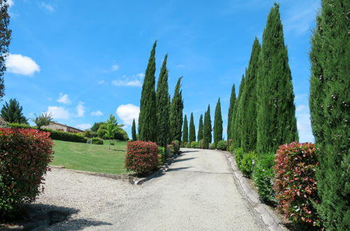 Foto 33 - Appartamento con 2 camere da letto a Montecatini Val di Cecina con piscina e giardino