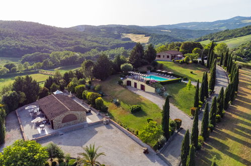 Foto 22 - Appartamento con 2 camere da letto a Montecatini Val di Cecina con piscina e giardino