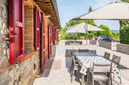 Foto 4 - Appartamento con 2 camere da letto a Montecatini Val di Cecina con piscina e giardino