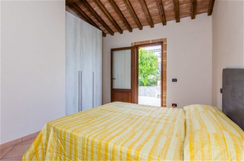 Foto 15 - Apartment mit 2 Schlafzimmern in Montecatini Val di Cecina mit schwimmbad und garten