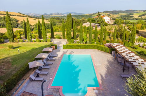 Foto 2 - Appartamento con 2 camere da letto a Montecatini Val di Cecina con piscina e giardino