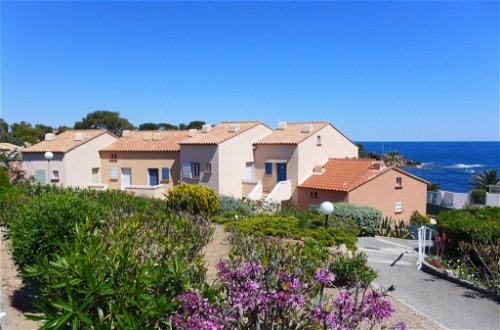 Foto 5 - Apartamento de 1 habitación en Fréjus con jardín y vistas al mar