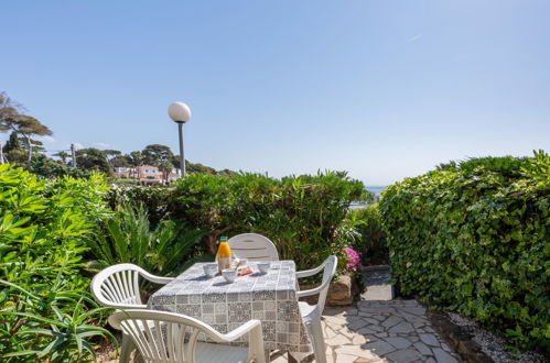 Foto 4 - Apartamento de 1 habitación en Fréjus con jardín y vistas al mar