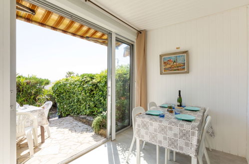 Foto 8 - Apartamento de 1 habitación en Fréjus con jardín y vistas al mar