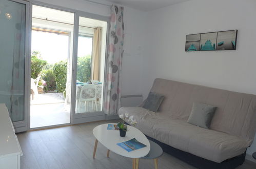 Photo 10 - 1 bedroom Apartment in Fréjus with garden and terrace