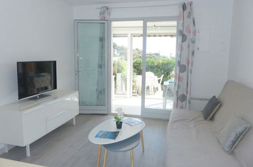 Photo 11 - 1 bedroom Apartment in Fréjus with garden and terrace