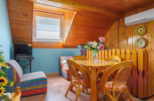 Photo 5 - Appartement de 2 chambres à Balatonkeresztúr avec jardin