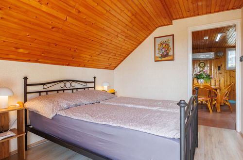 Photo 7 - Appartement de 2 chambres à Balatonkeresztúr avec jardin