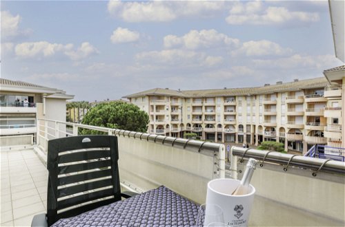 Foto 20 - Apartment mit 1 Schlafzimmer in Fréjus mit terrasse und blick aufs meer