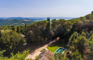 Foto 3 - Haus mit 1 Schlafzimmer in Passignano sul Trasimeno mit privater pool und garten