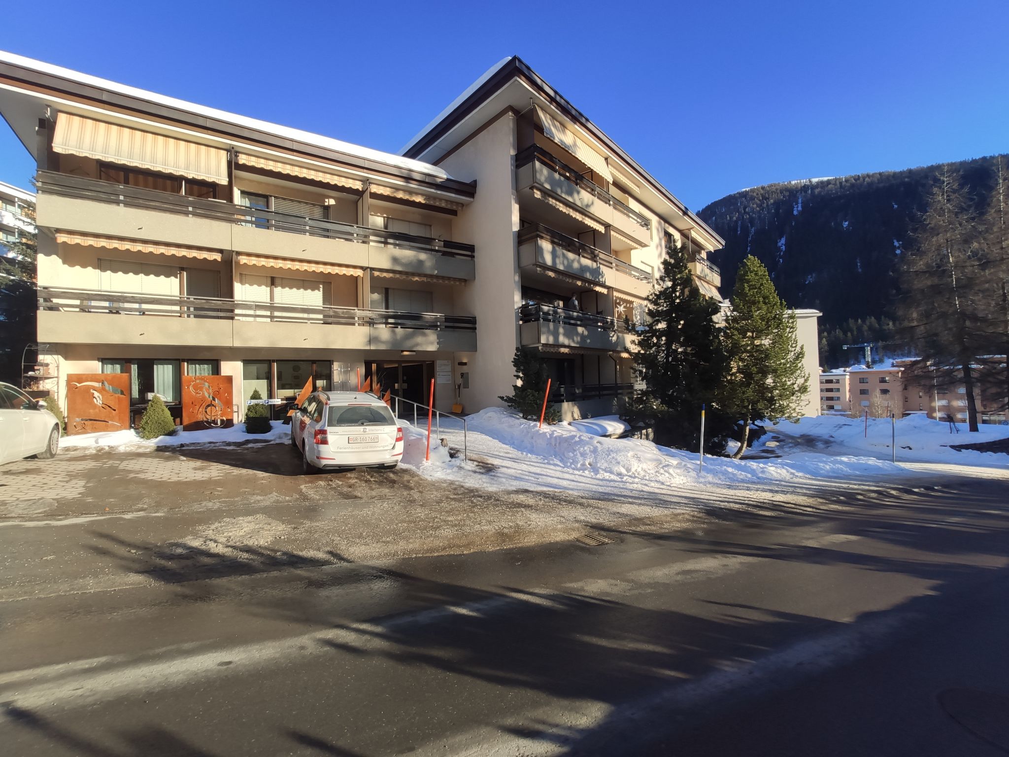 Foto 5 - Appartamento con 2 camere da letto a Davos con vista sulle montagne