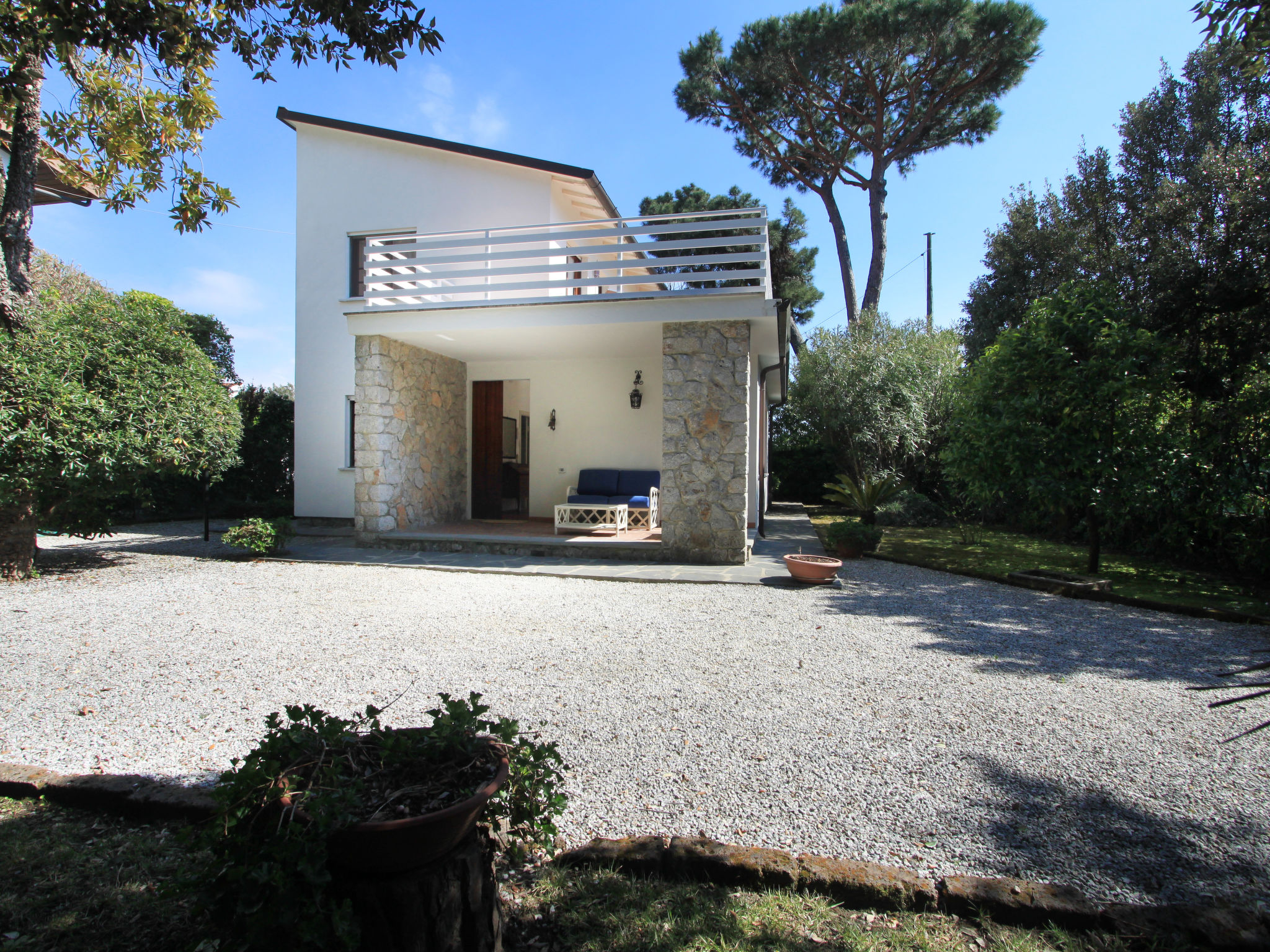 Foto 1 - Casa de 5 habitaciones en Forte dei Marmi con jardín y vistas al mar