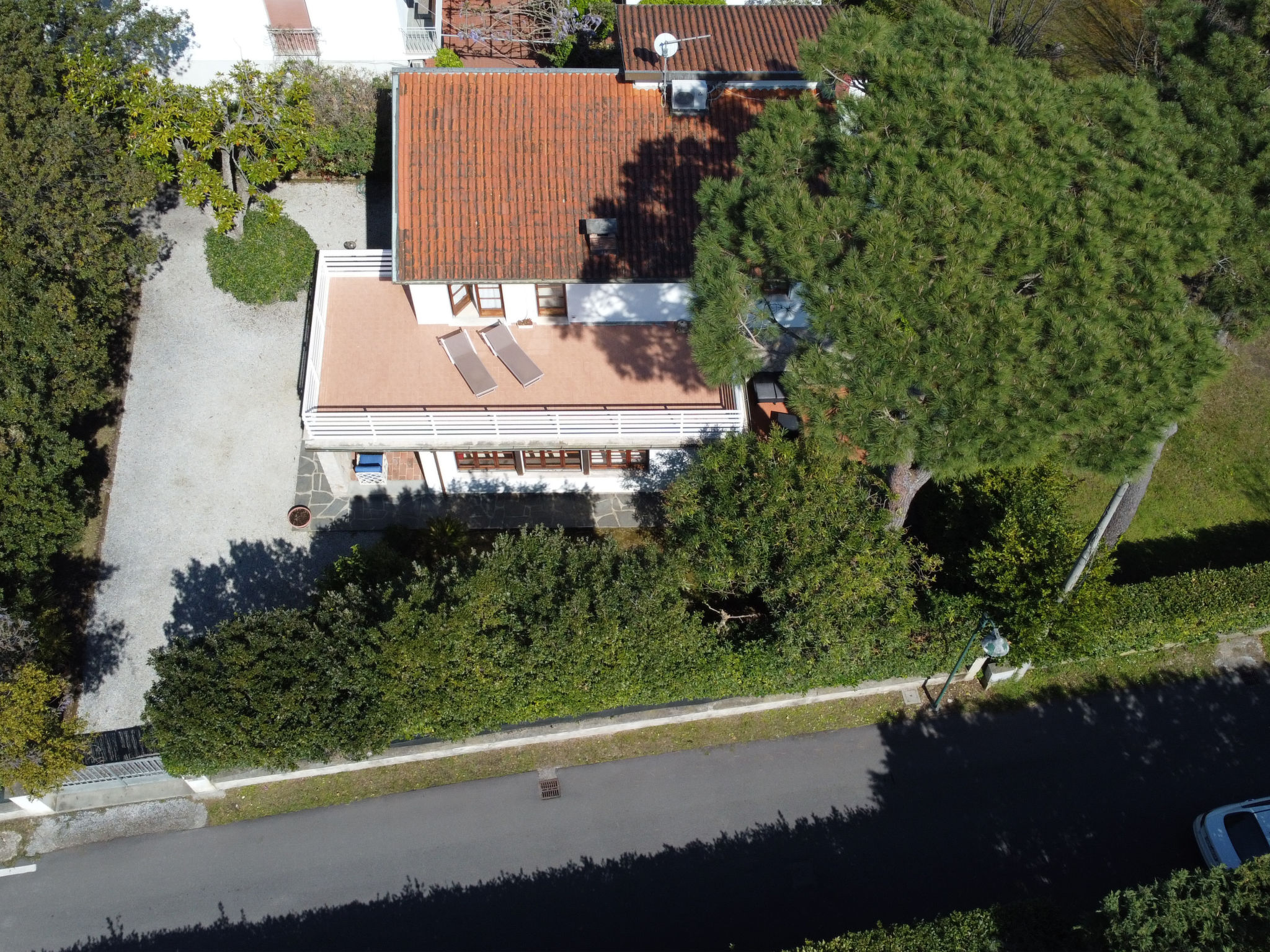 Foto 25 - Casa de 5 habitaciones en Forte dei Marmi con jardín y vistas al mar