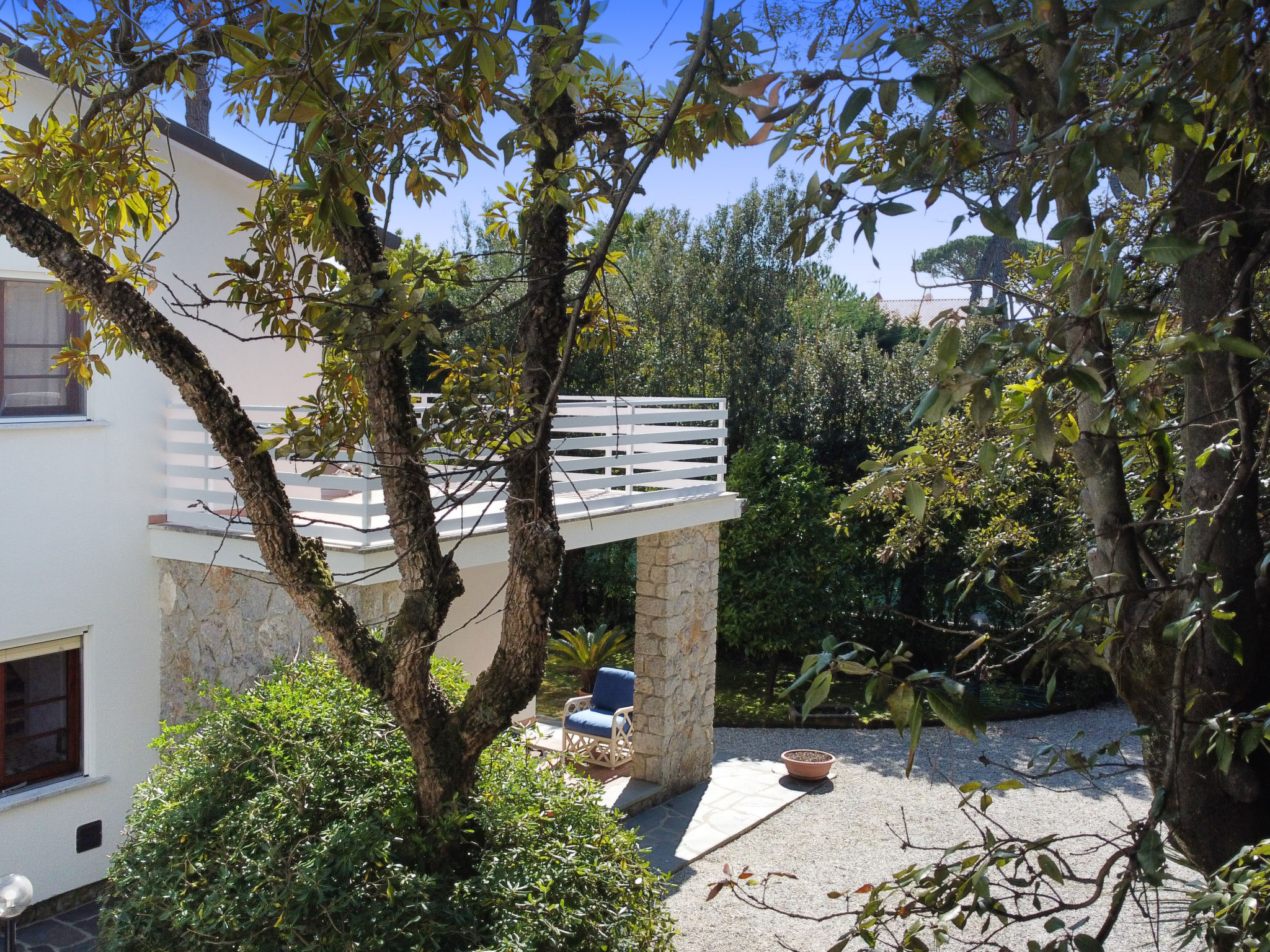 Foto 31 - Casa de 5 quartos em Forte dei Marmi com jardim e vistas do mar