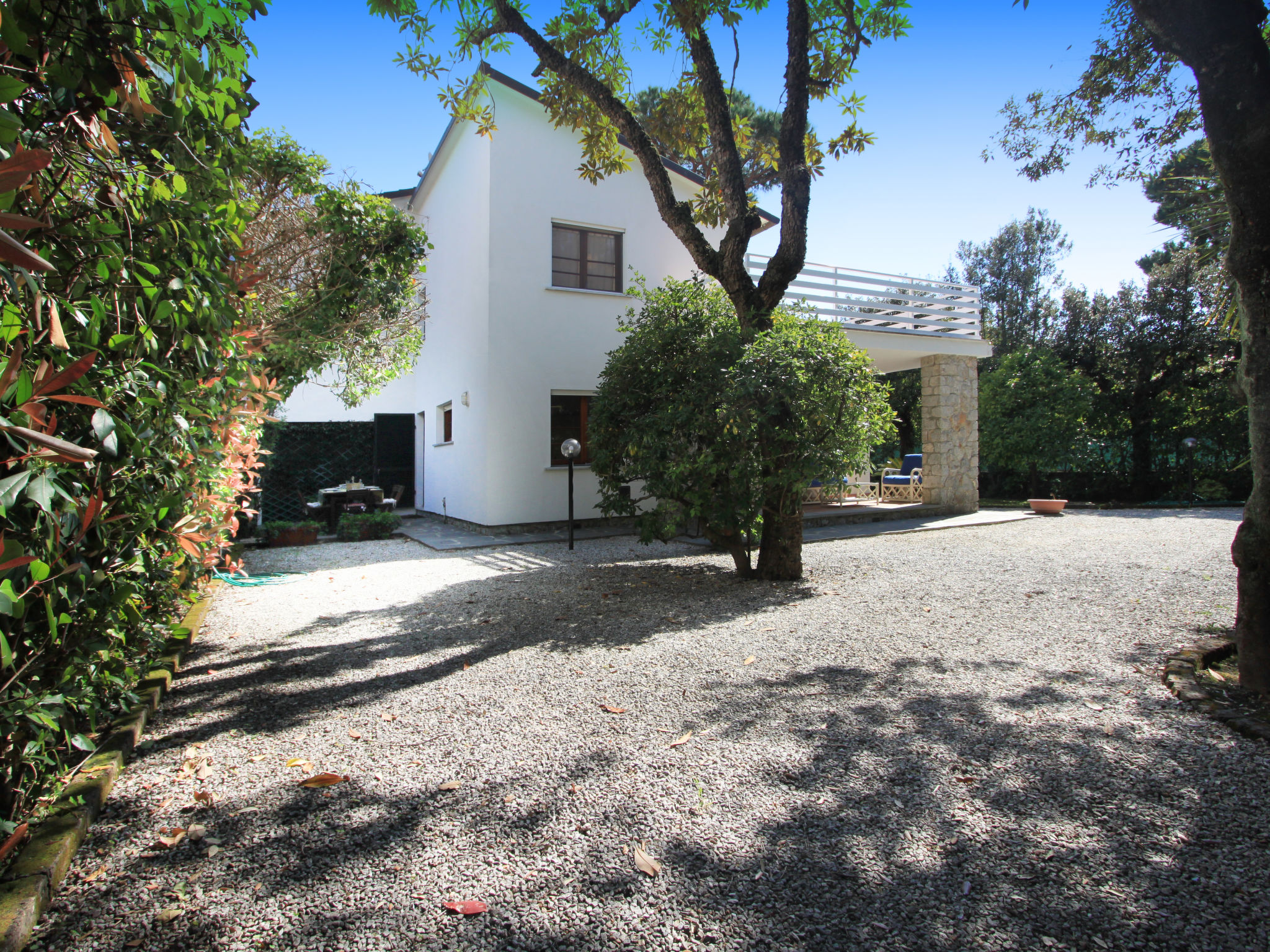 Foto 2 - Casa de 5 habitaciones en Forte dei Marmi con jardín y vistas al mar